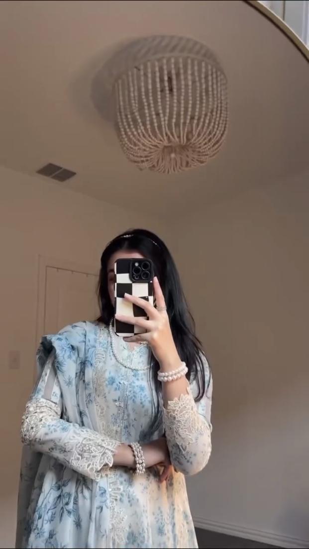 MARIA B LAWN EMBROIDERY DRESS 3 PIECE 2321
