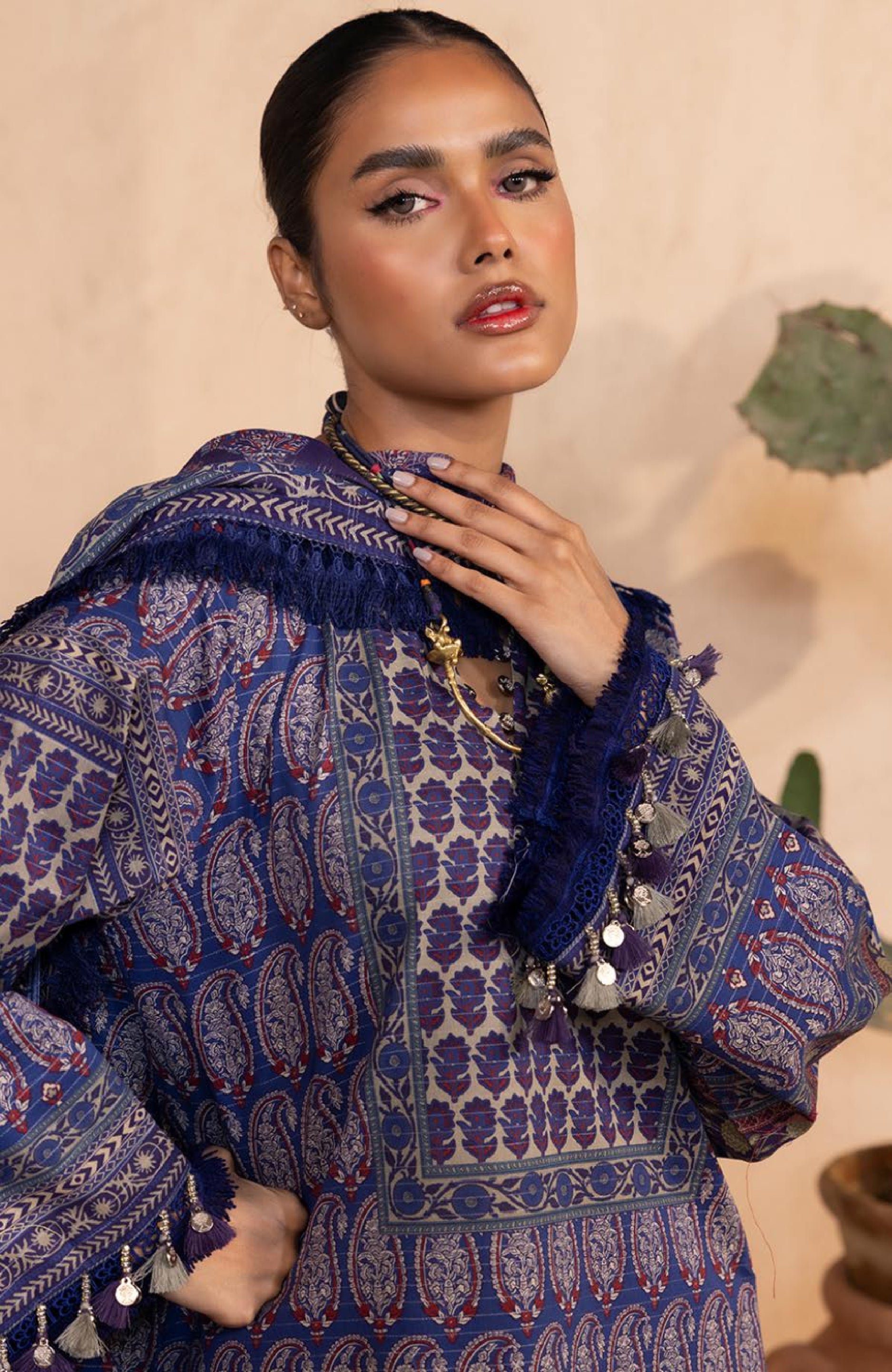 Khaadi Lawn – BANA DORA 2025 (Royal Indigo & Grey 3-Piece Suit)