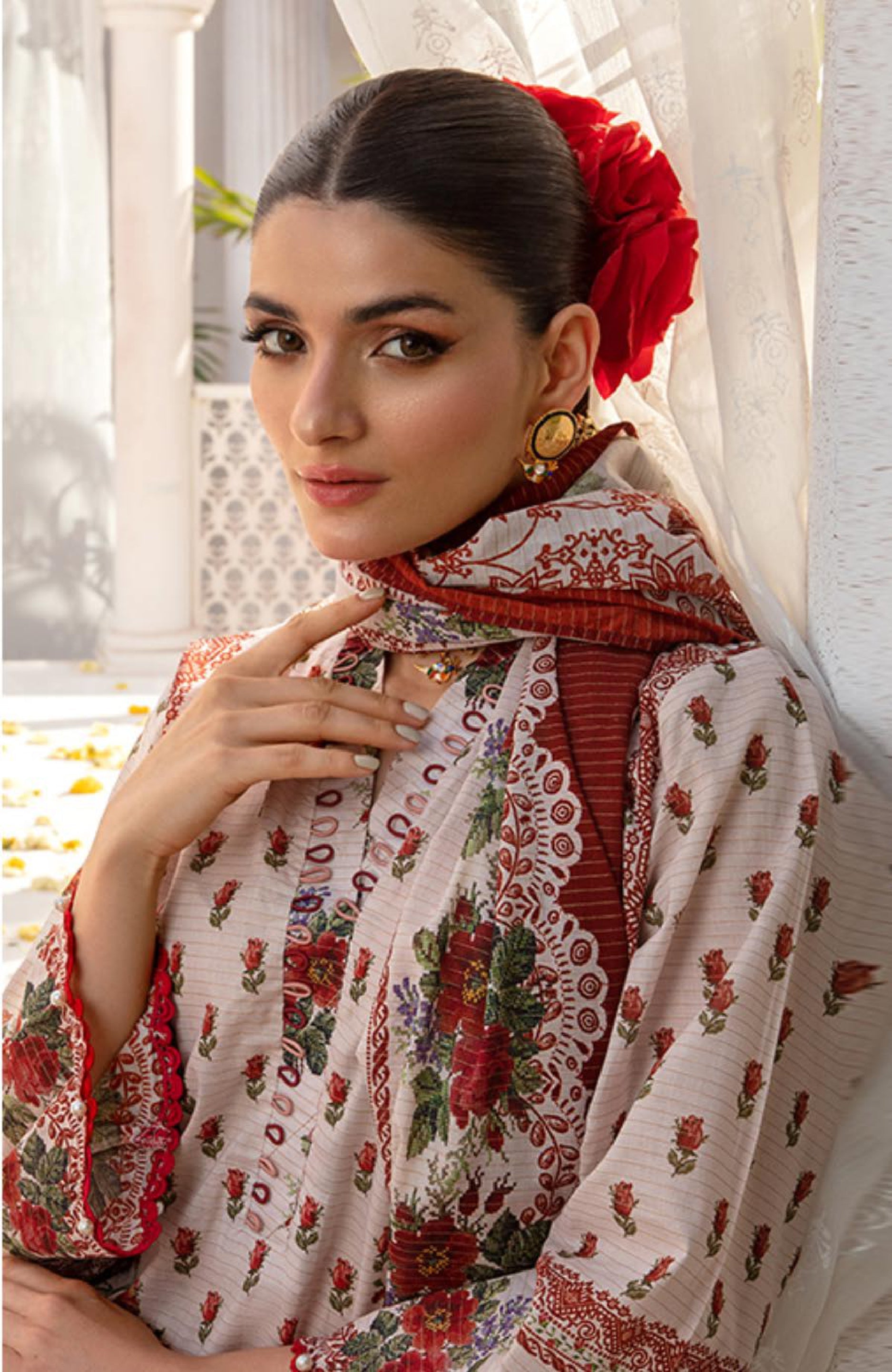 Khaadi Lawn – BANA DORA 2025 (Blush Floral 3-Piece Suit)
