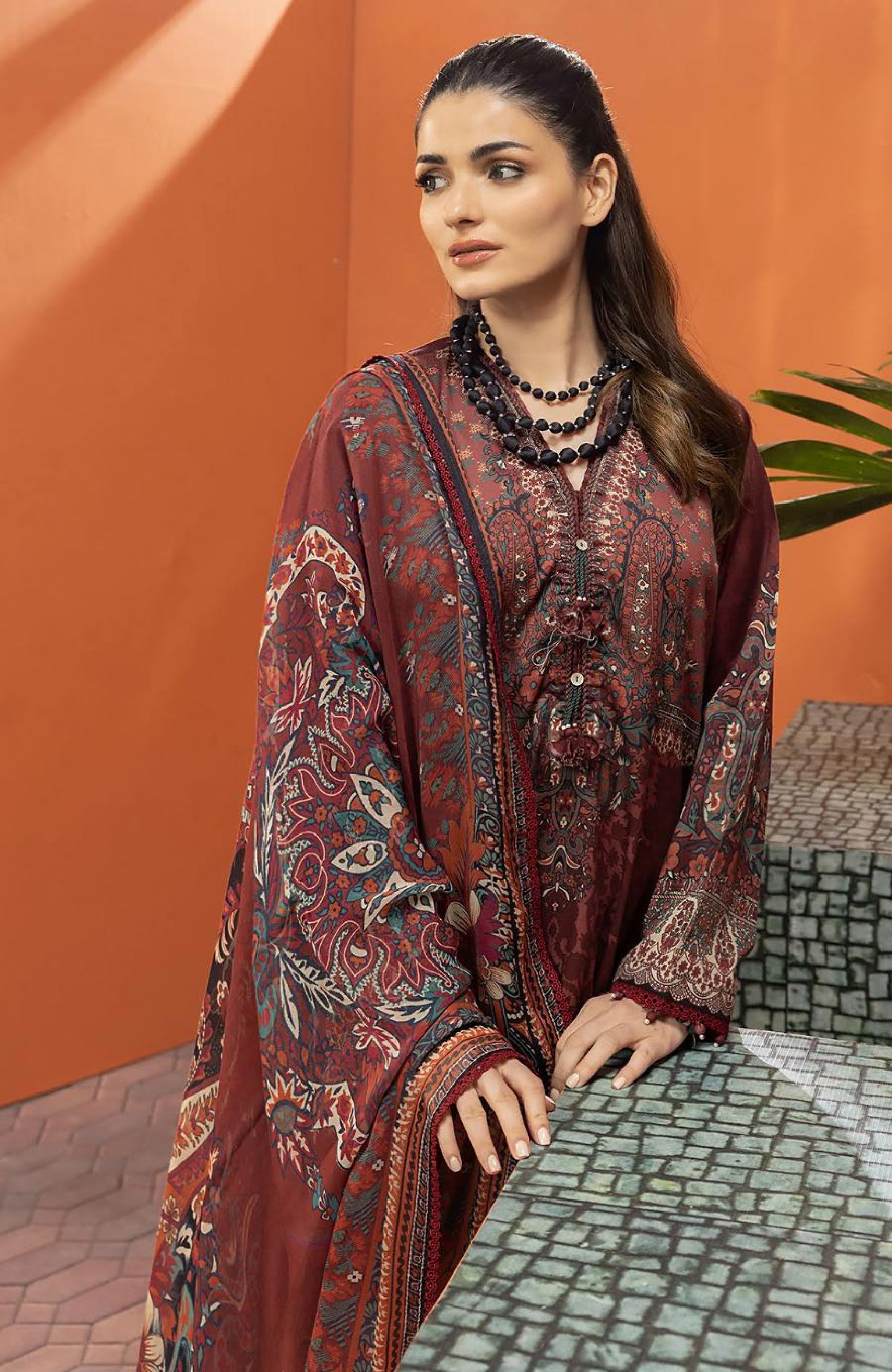 Khaadi Lawn – BANA DORA 2025 (Crimson Paisley 3-Piece Suit)