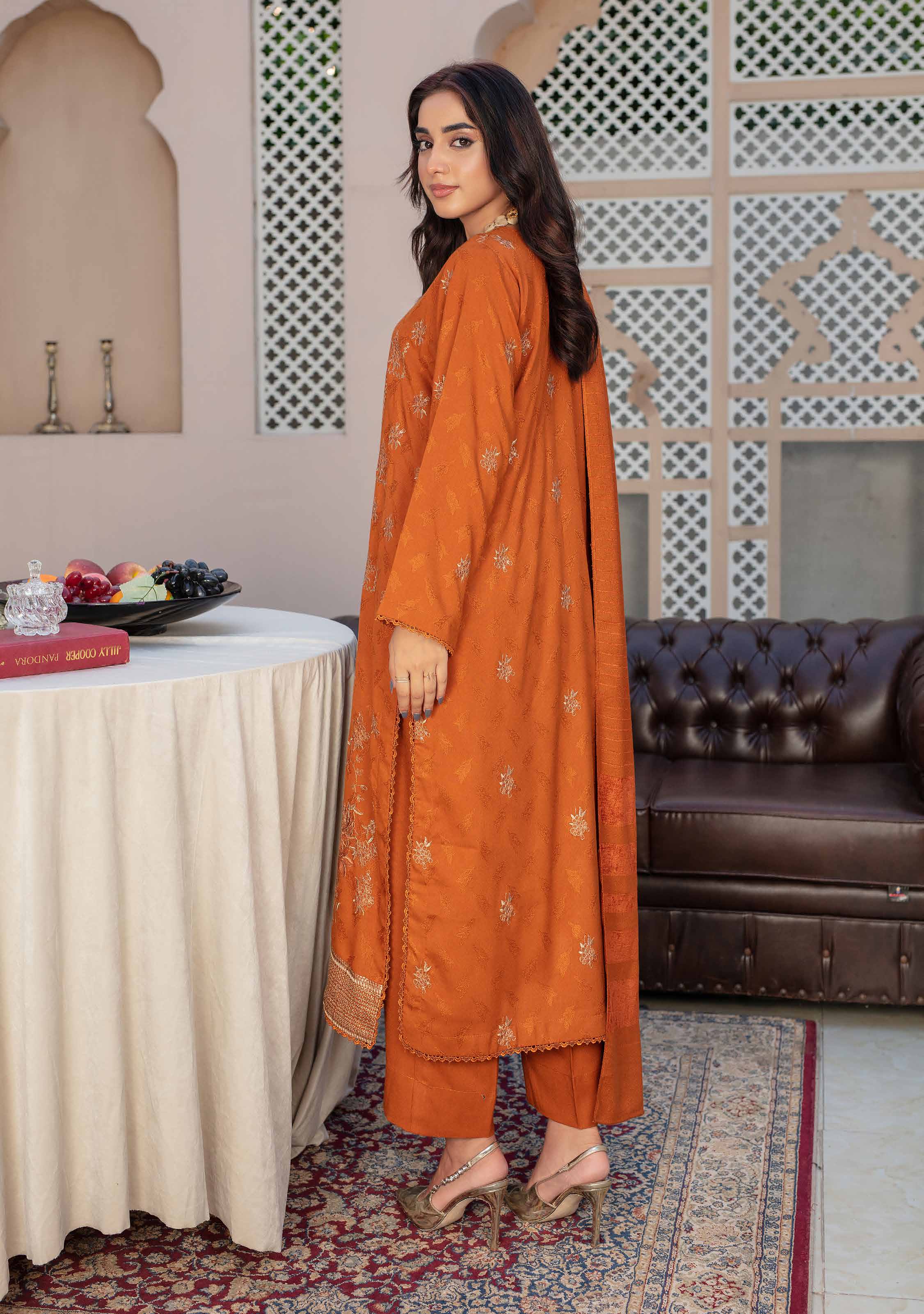 Rawayat by Khoobsurat Premium Leather with Valvet Wool Shawl (R-05)