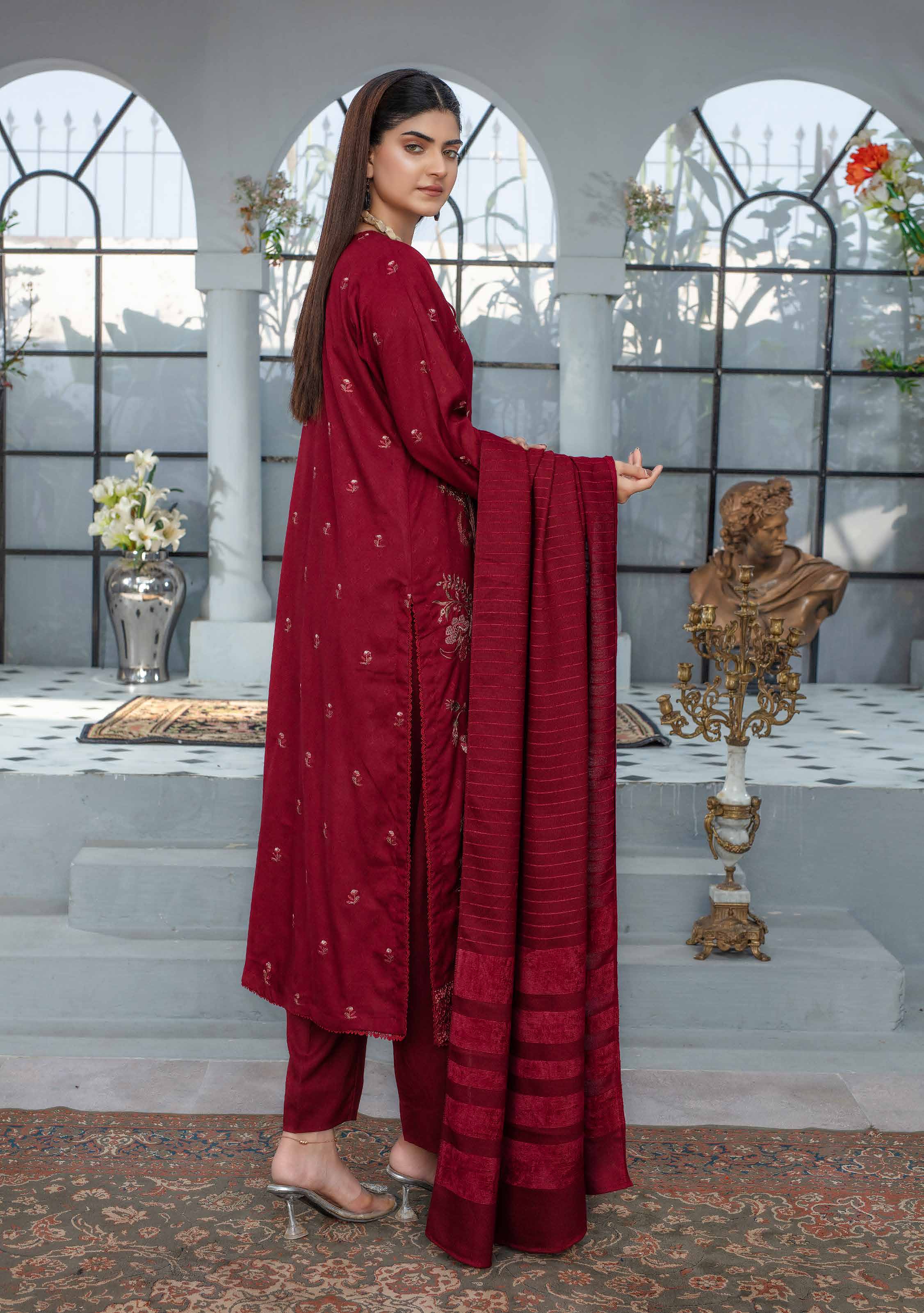 Rawayat by Khoobsurat Premium Leather with Valvet Wool Shawl (R-08)