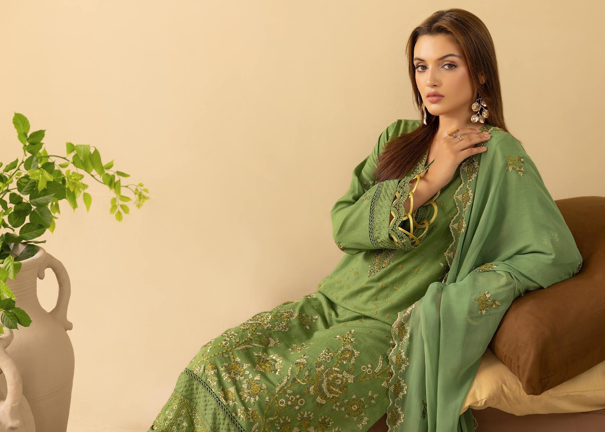 Shaamiyana Signature Karandi 3 Piece Suit (KS-306)