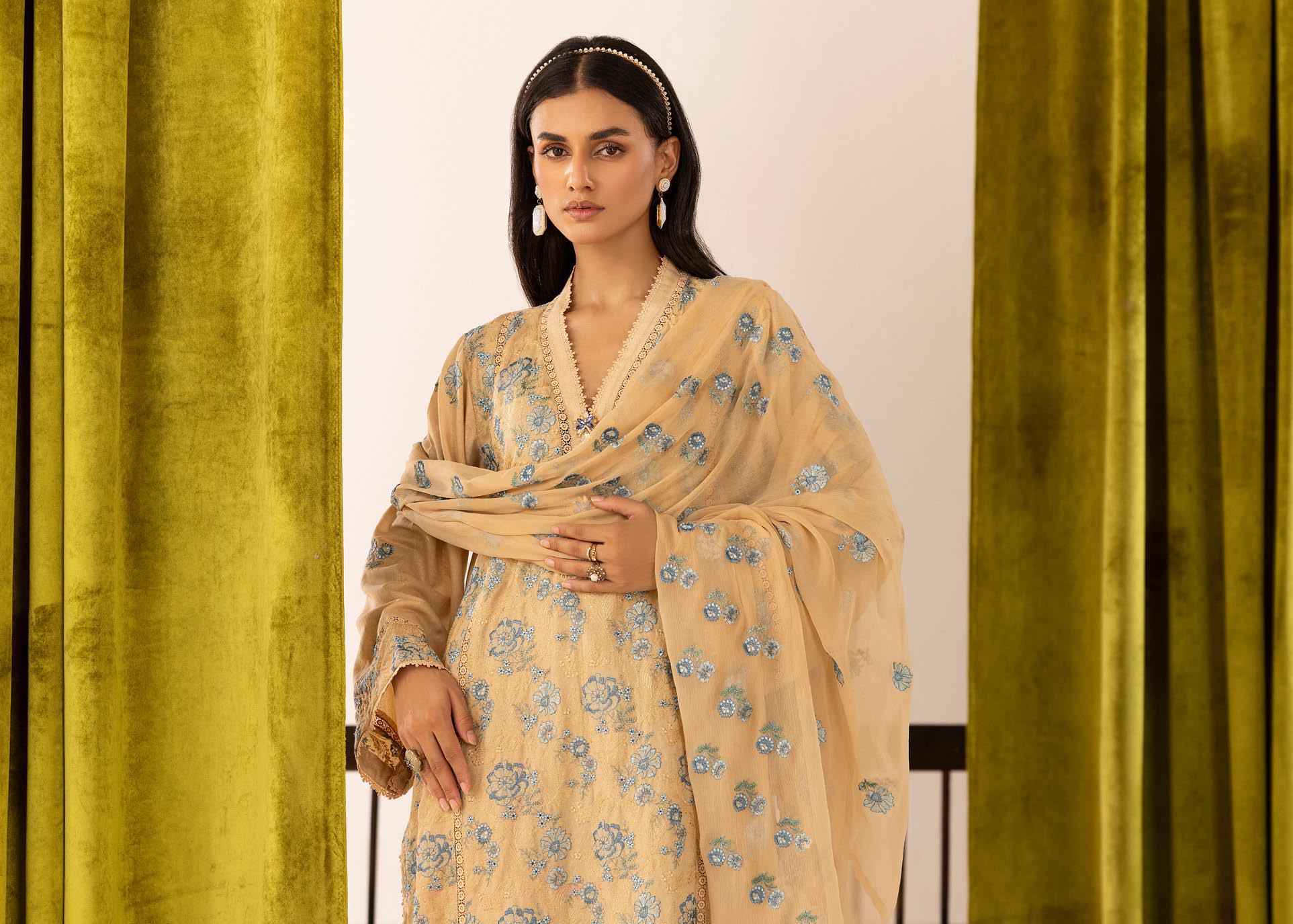 Meharma Embroidered Karandi Collection 3 Piece Suit (M-7)