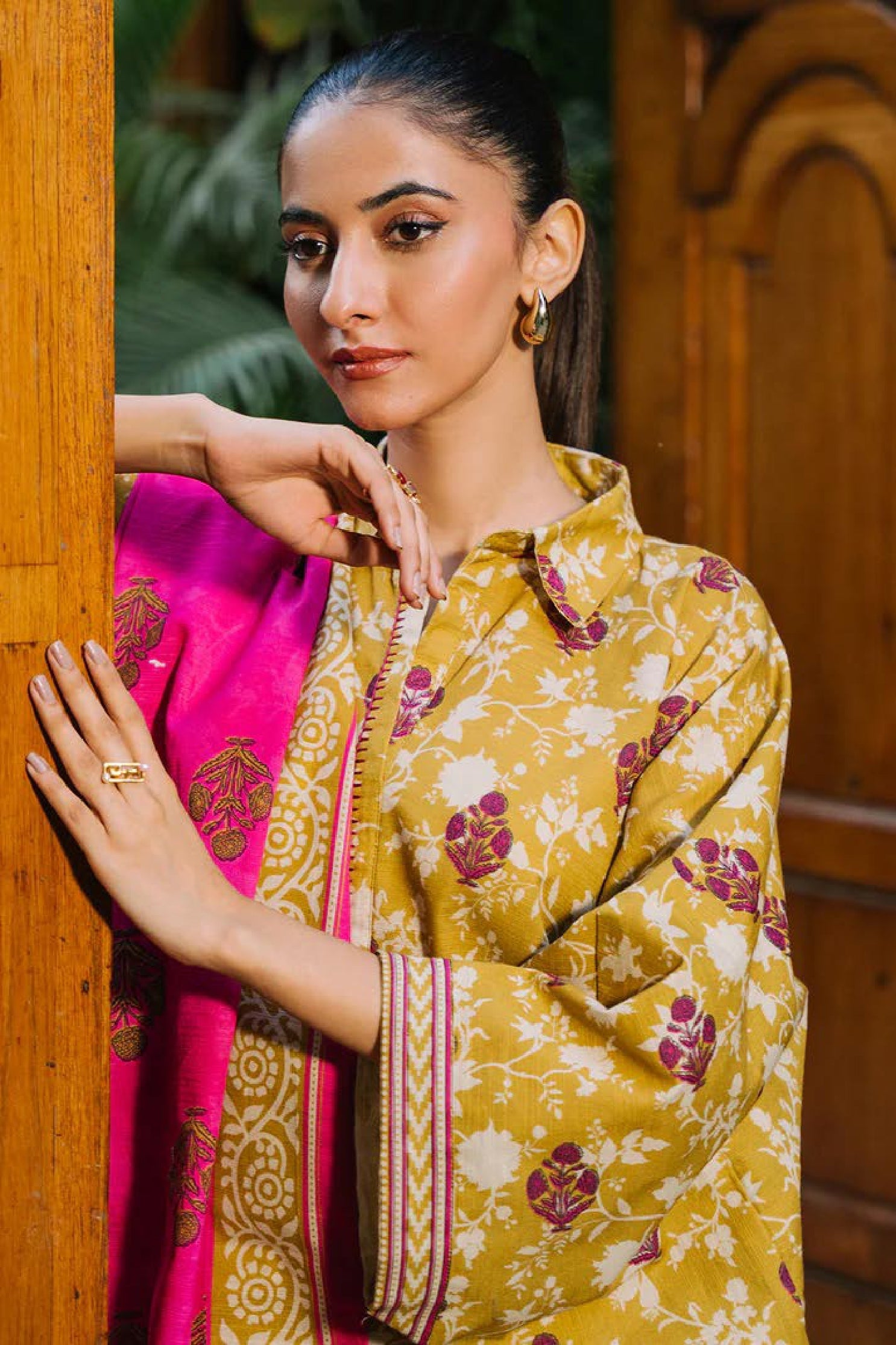 Zellbury Lawn – Bana Dora 2025 (Mustard & Pink Floral 3-Piece Suit)